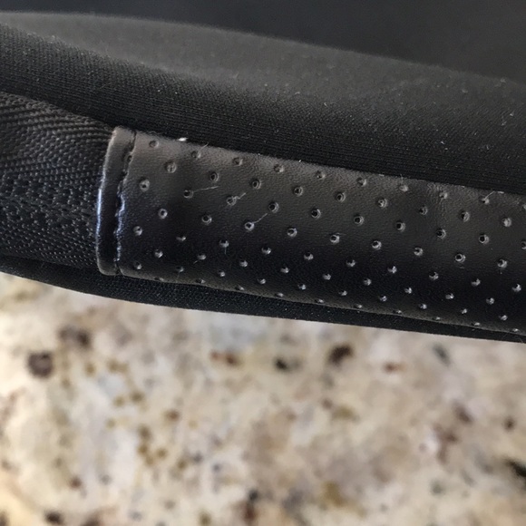 Laptop case sleeve 14” x 10” - Picture 4 of 7